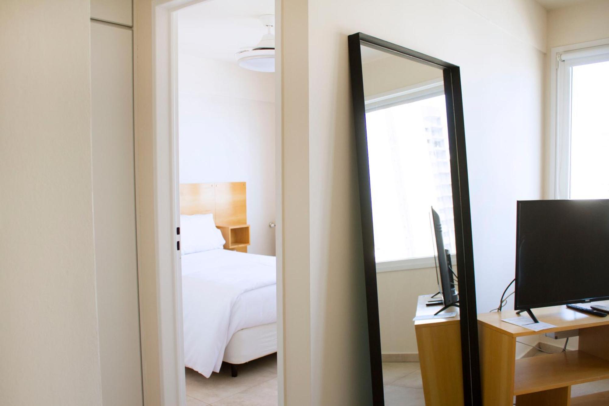 Corrientes Premium Con Desayuno Apartman Bahía Blanca Kültér fotó