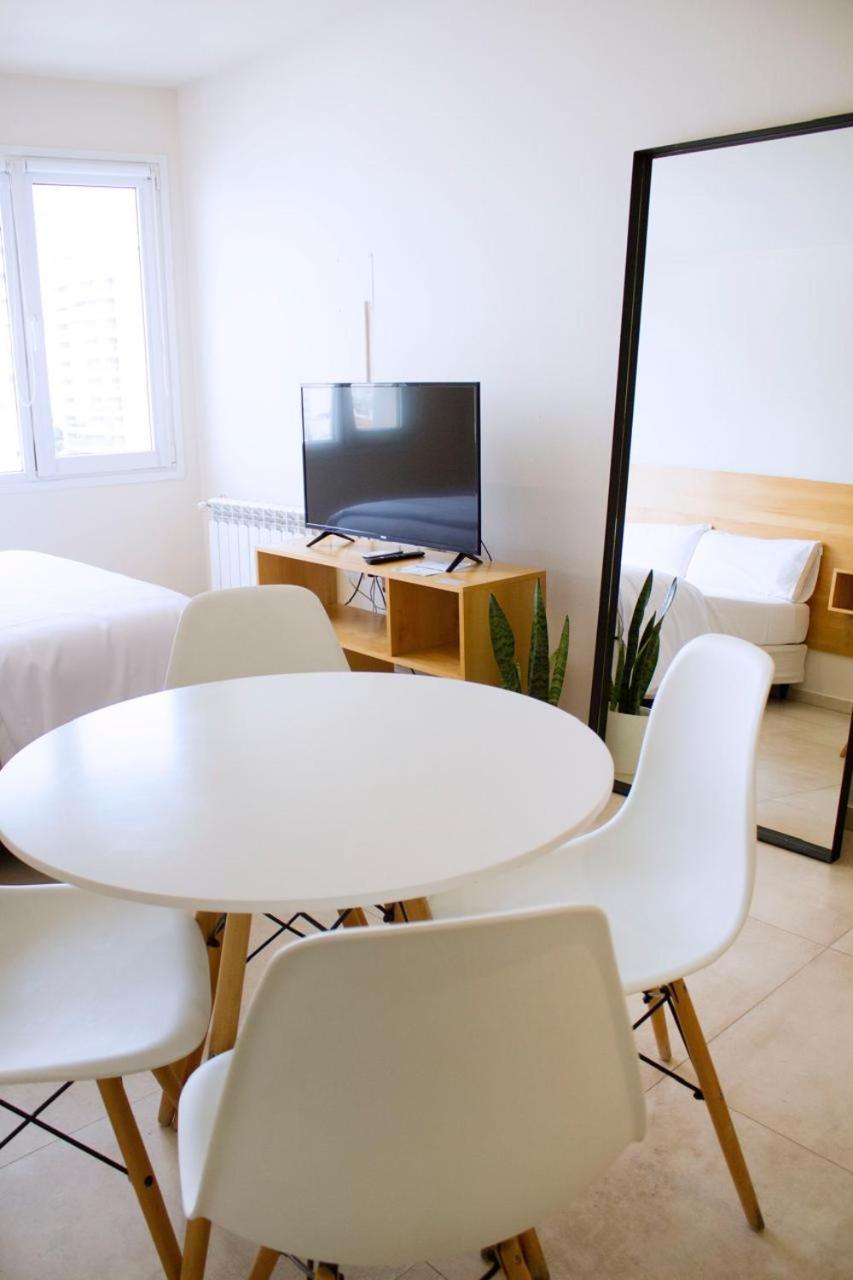 Corrientes Premium Con Desayuno Apartman Bahía Blanca Kültér fotó